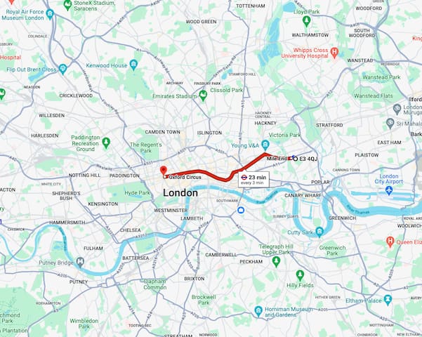 Stay At This Great Spacious 5-Bed Hackney Home gallery image 4