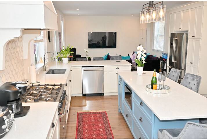 The Donovan Residence gallery image 5