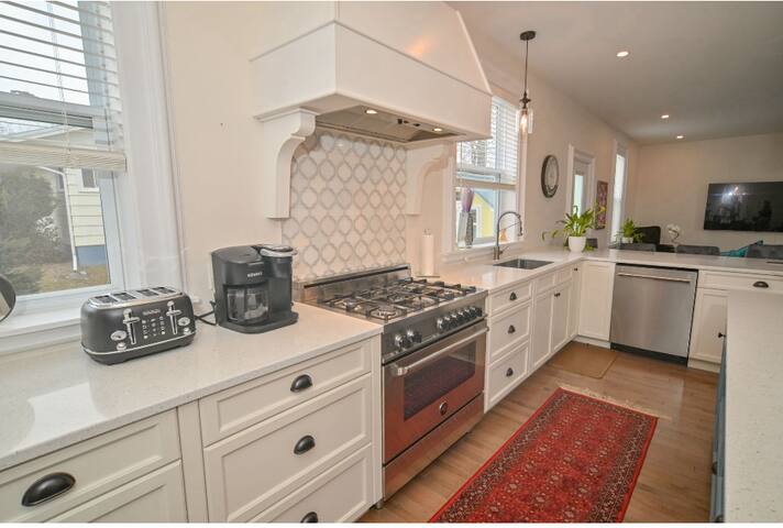 The Donovan Residence gallery image 4