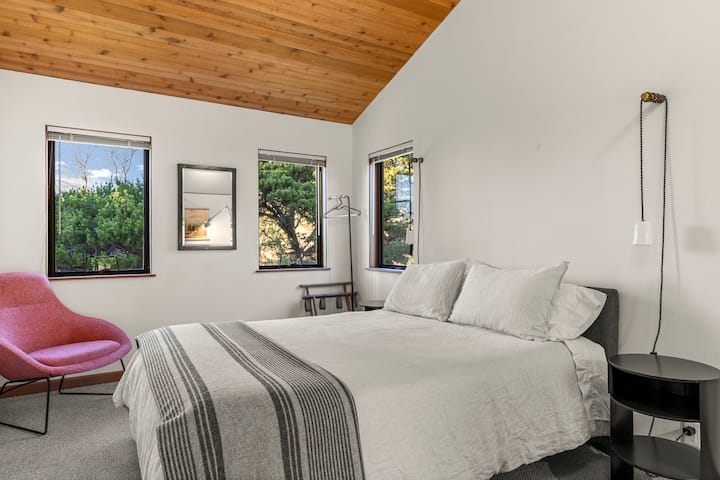 Queen Bed. Comfortable and quiet space to recharge.