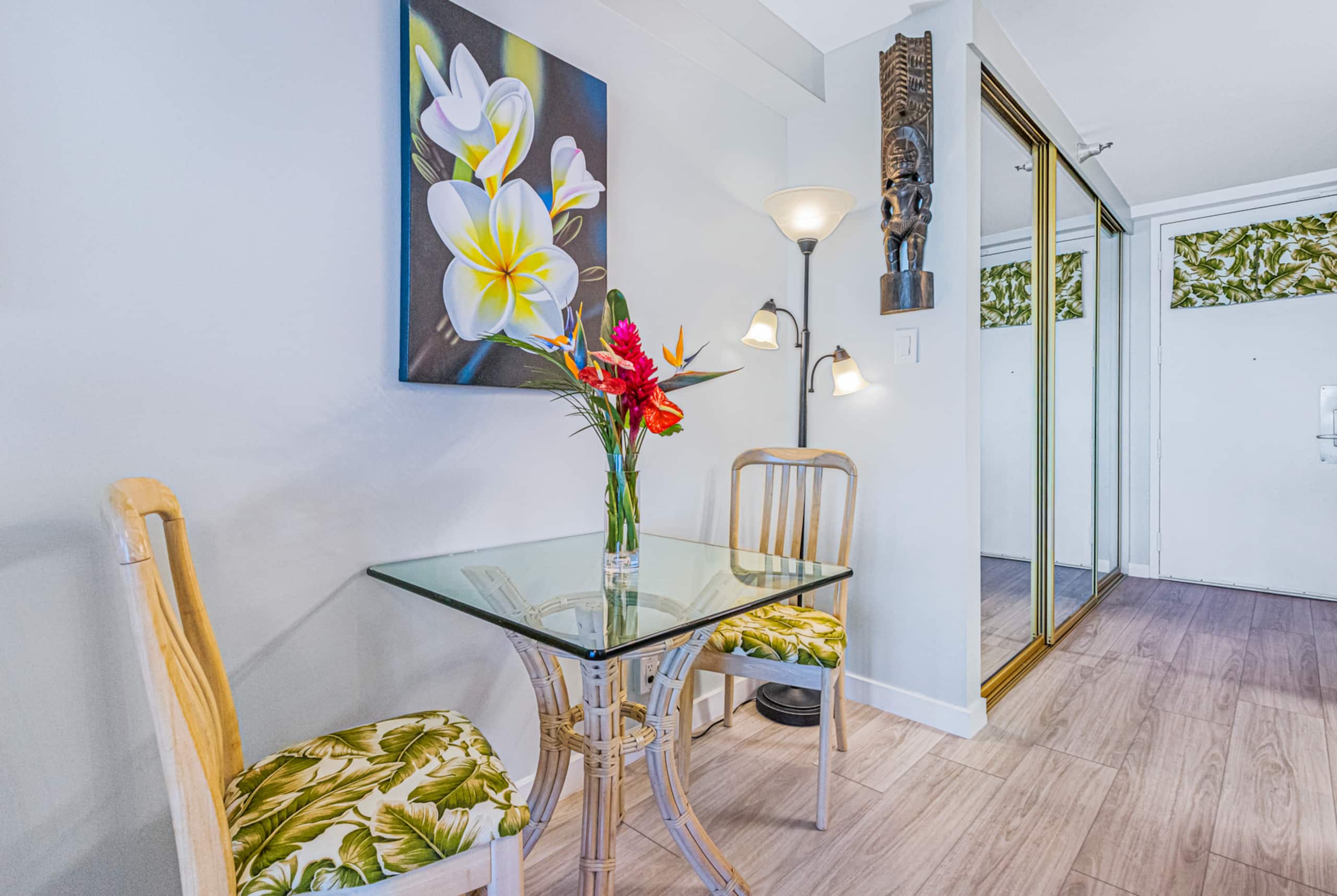 Condo in Lahaina · ★4.99 · Studio · 2 beds · 1 private bath - Image 8