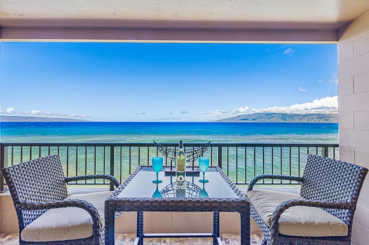 Stylish Love Hideaway, Maui Kaanapali Oceanfront - Hawaii