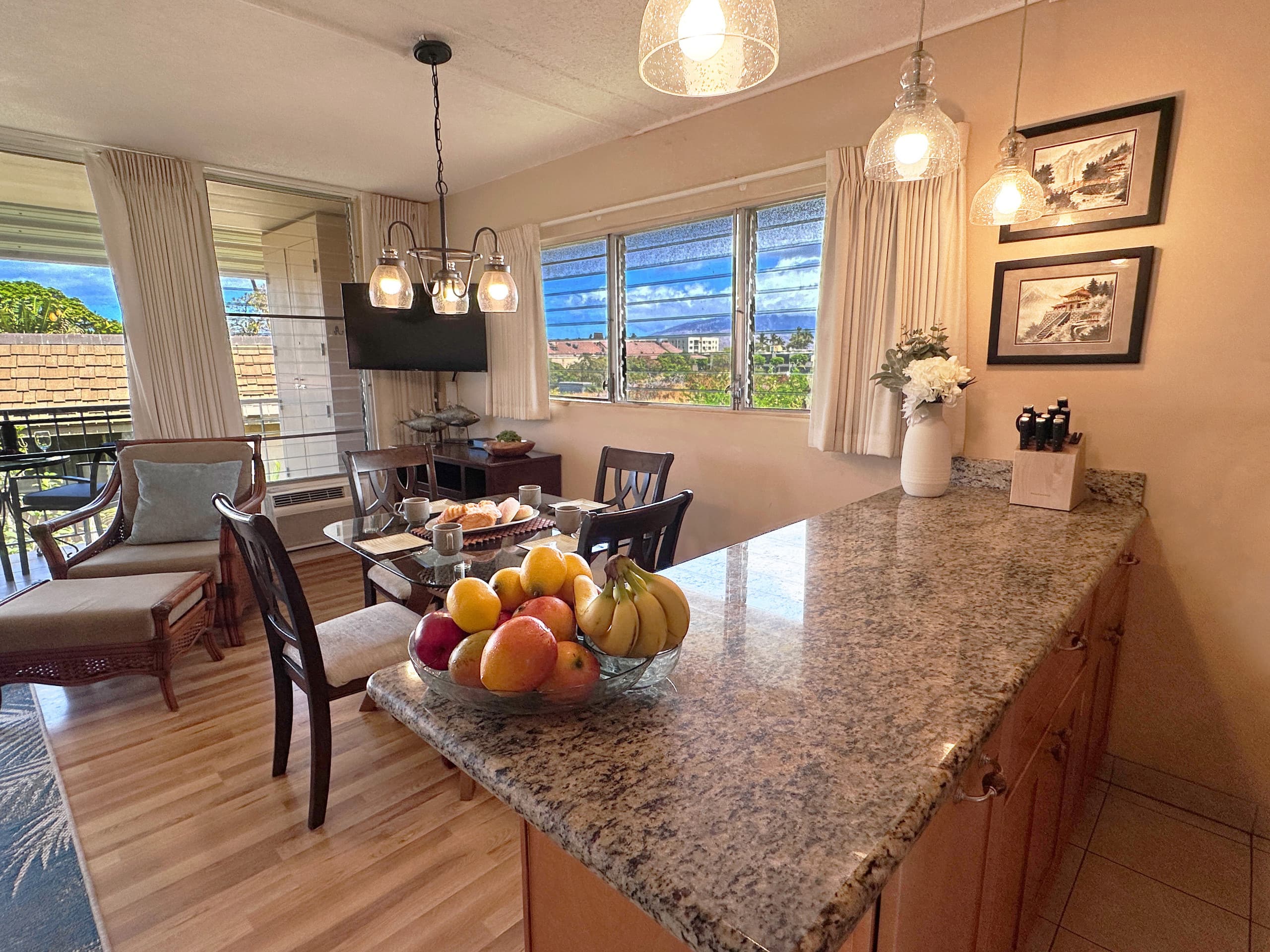Best Location Across Best Beach! New AC throughout - Image 9