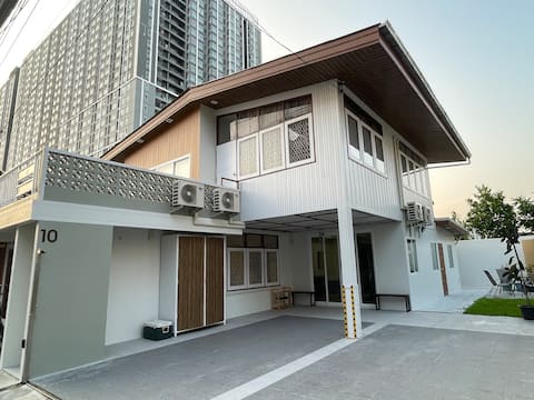 Stay Tender/3mins walk MRT/entire place