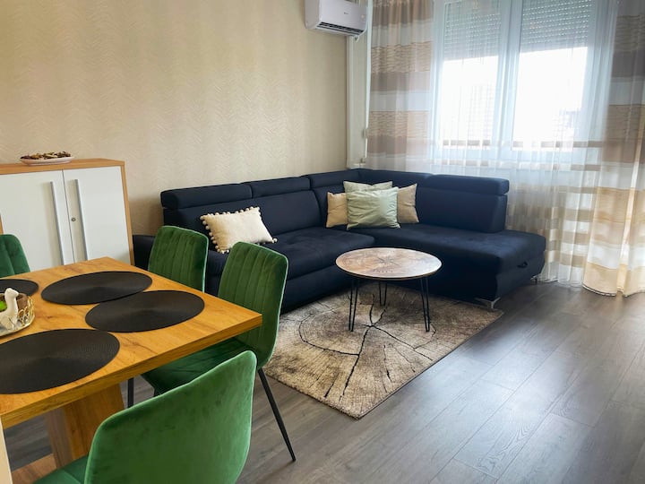 Downtown Sunset Apartment - Györ