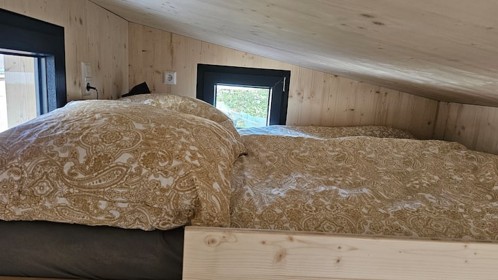 Cómoda cama matrimonial (140 cm)