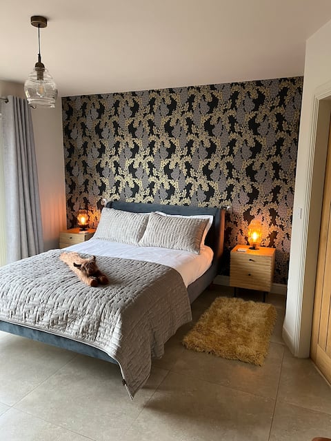 Luxury Converted Milking Parlour with Hot Tub