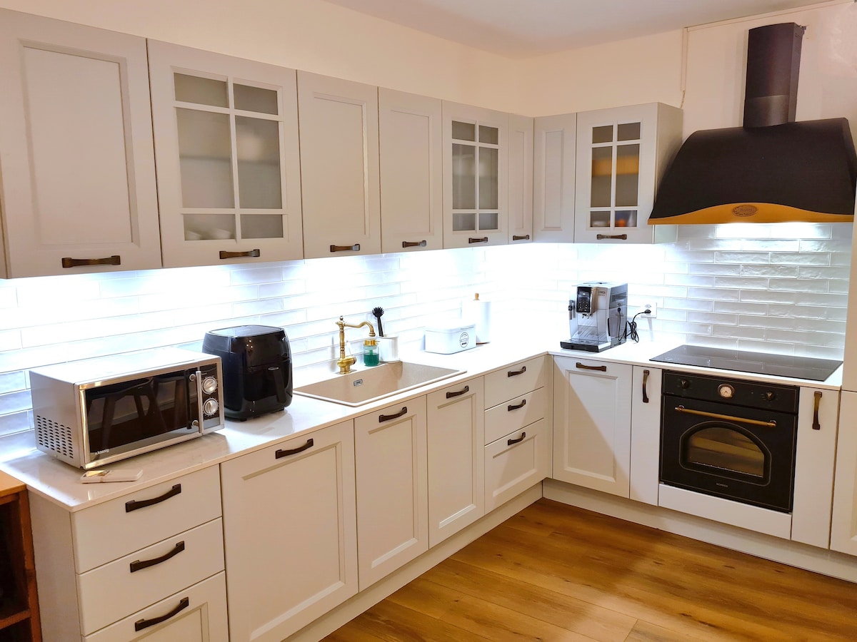 Top performing Airbnb: Casa bella Locarno in Ticino