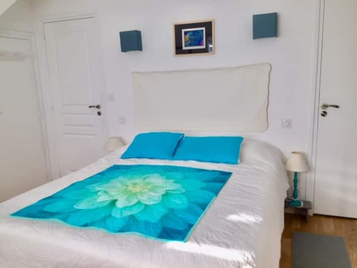 Chambre D'hôtes (Turquoise)petit Déjeuner Gourmand - Trégastel