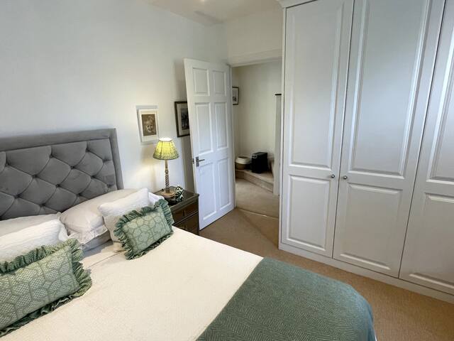 Charming house in Battersea with stunning garden gallery image 5