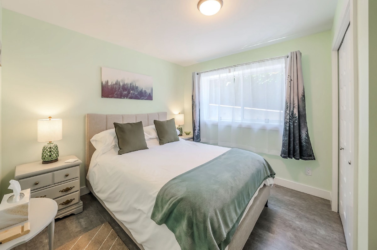 Dhomë pylli - Dyshek prej pelushi për koleksionin e hotelit "Queen" - 100% shtroja pambuku - Llamba - Nata qëndron secila me 3 sirtar