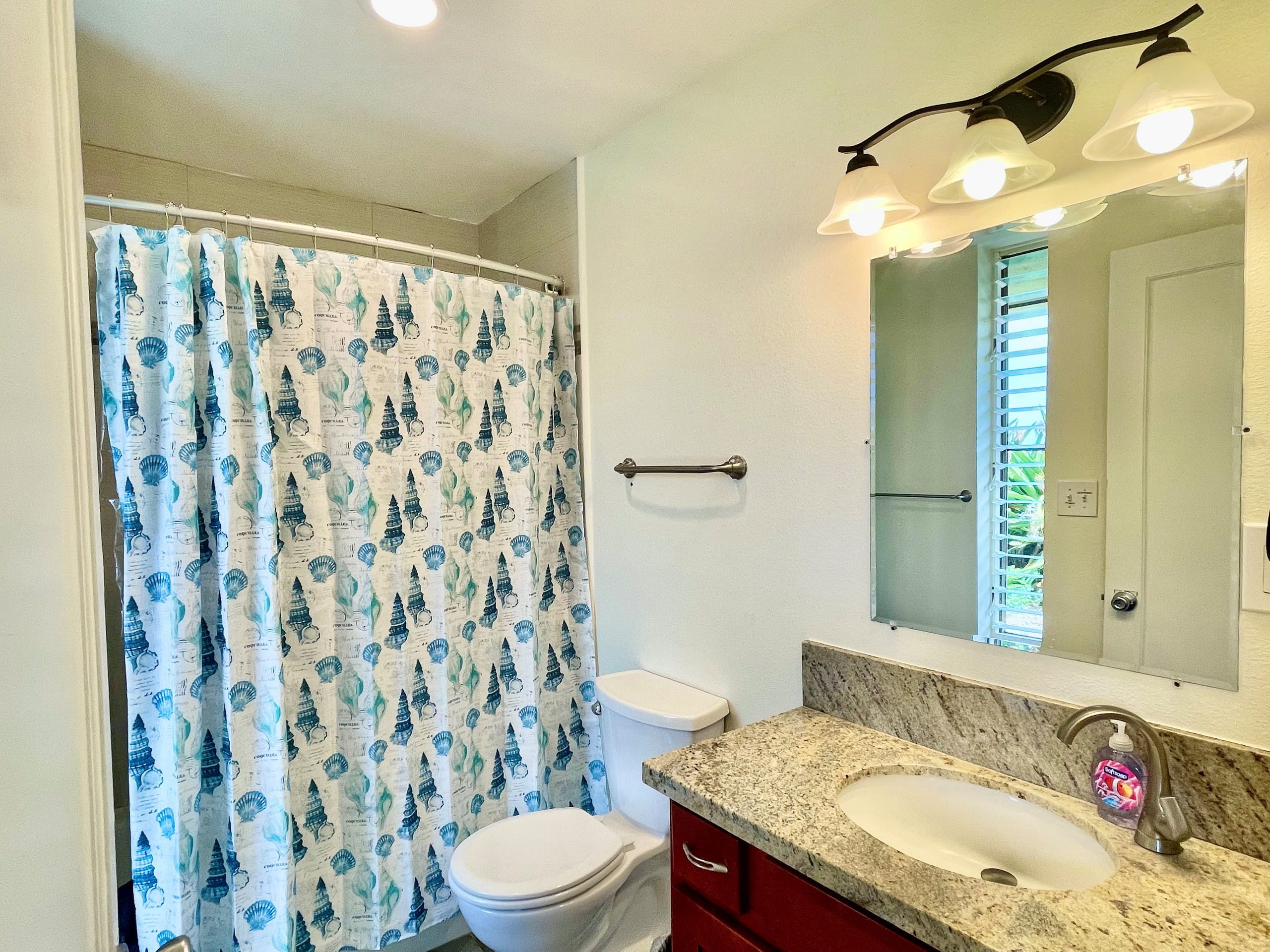 Condo in Kapaa · ★4.91 · 2 bedrooms · 2 beds · 1.5 shared baths - Image 13
