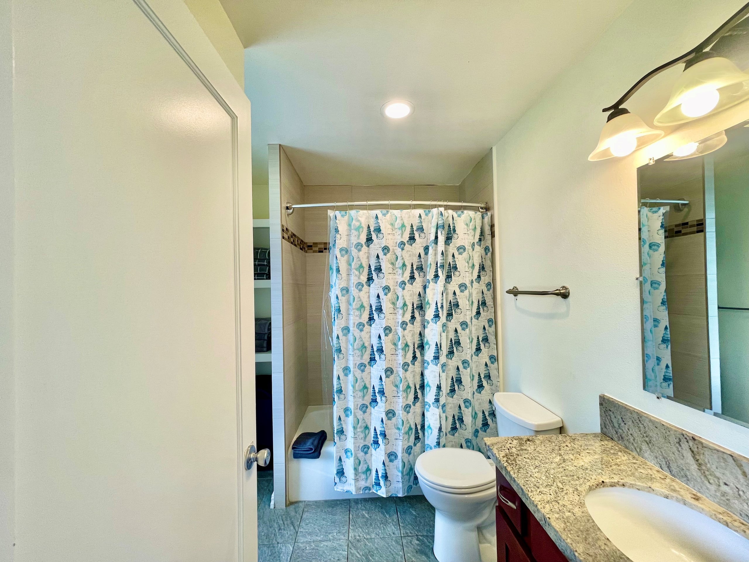 Condo in Kapaa · ★4.91 · 2 bedrooms · 2 beds · 1.5 shared baths - Image 15