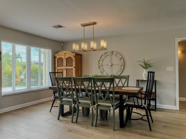 Waterfront 280ft! Private Pool/ Island breezes gallery image 5