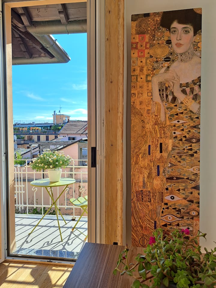 Vicino Ai Locali Ma Nel Silenzio - Milan