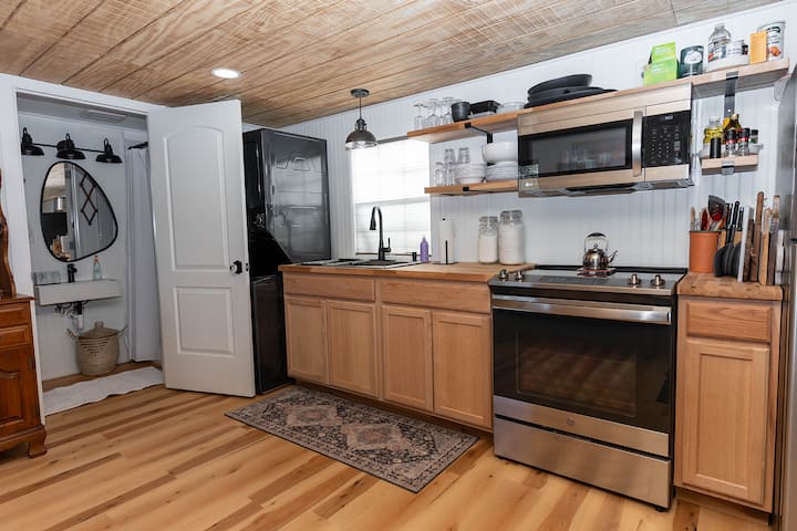 Cow Valley Cabin - Hammondsport, NY