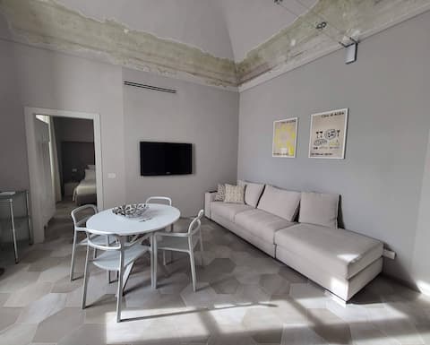 Annuncio Airbnb popolare: Pertinace Suite Historic Center Alba a Alba