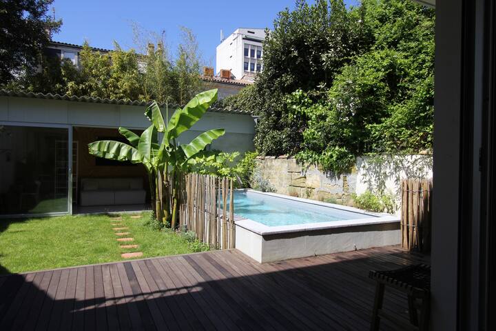 Maison d’architecte ouverte sur jardin et piscine gallery image 3