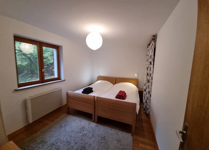 საძინებელი 4