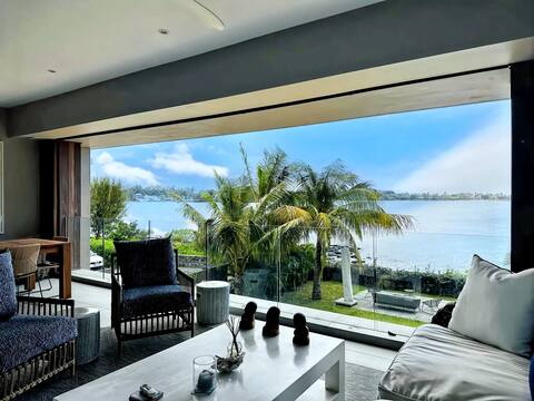 Facing the ocean and the Coin de Mire