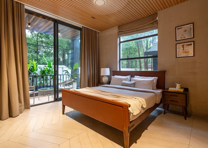 Bedroom 1 image 2