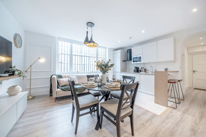 Paddington Hot Spot – Modern 2Bed 1Bath