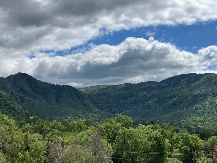 2 Game Rooms + Ev Charger + Serene Views + Sequoia - California