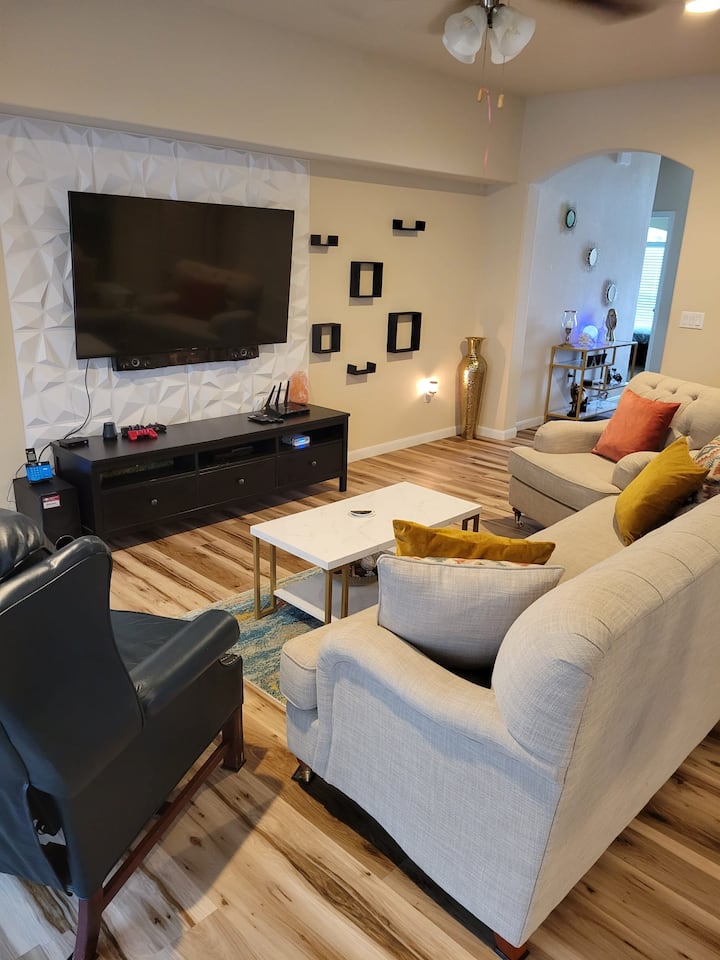 ​Sleek 3br Oasis | Near Dt Austin & Premium Outlet - Kyle, TX