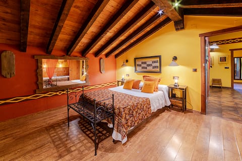 AP.18 2-bedroom suite and Jacuzzi by La Bárcena