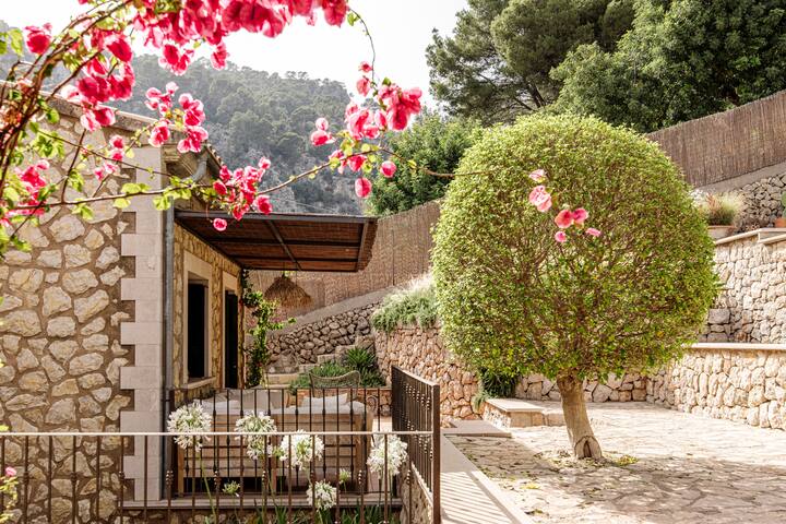 Dreamy Caimari Townhouse gallery image 2