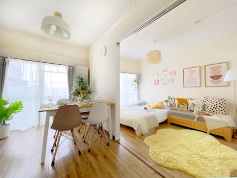 [Autumn and Winter discount] Station 3 minutes!Close to Shinagawa and Haneda/Relax like home with books & toys & projectors.Renovated and Clean 2BR