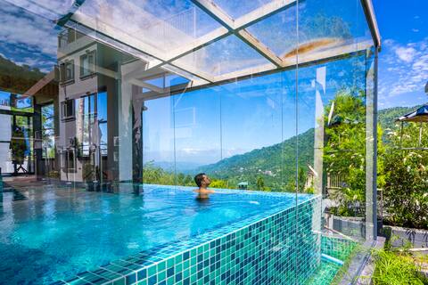 6BR Luxe Villa with Pool | Jacuzzi near Kasauli