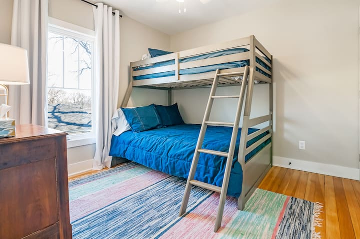 The “bunk room”. The preferred room for grandkid sleep overs and yes, one does sleep in the top bunk. Ceiling fan is disabled to avoid unintended contact with top bunk inhabitant. Pack-and-play stored in the closet.