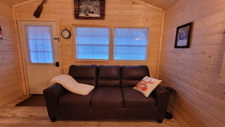 Goldilocks Cottage - Sevierville, TN