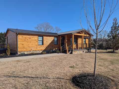 Venue at Turkey Ridge Main Cabin