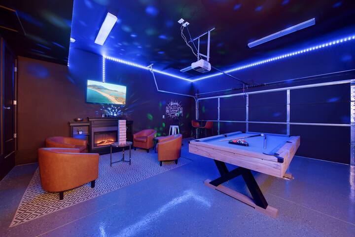 TheSkyline! •Insta •Game Room •15 beds •Hot Tub gallery image 2