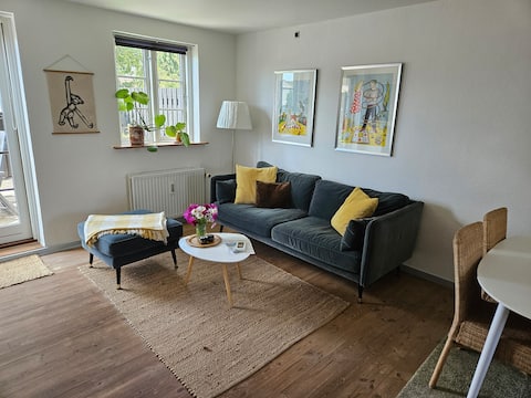 Thurø. Cozy apartment with courtyard (a).
