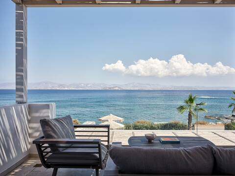 Mando Seaside Villa