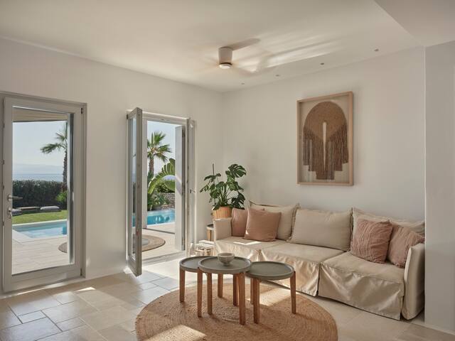 Mando Seaside Villa gallery image 2