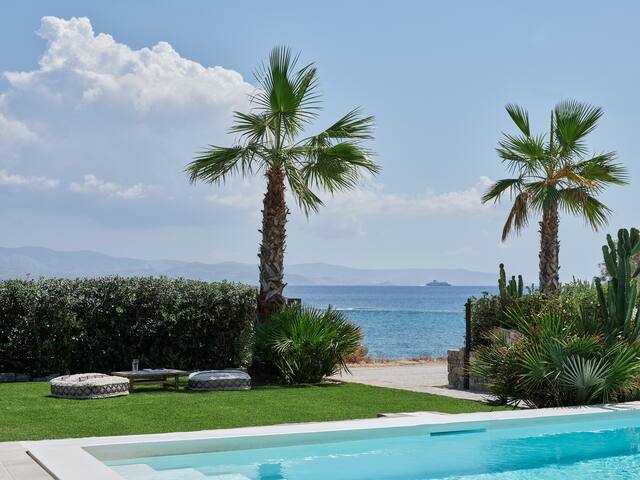 Mando Seaside Villa gallery image 3