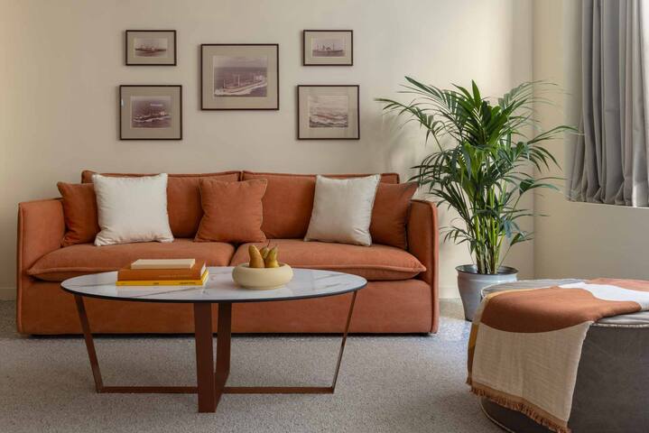 Plano M2/M1: two-bedroom apartment,downtown Athens