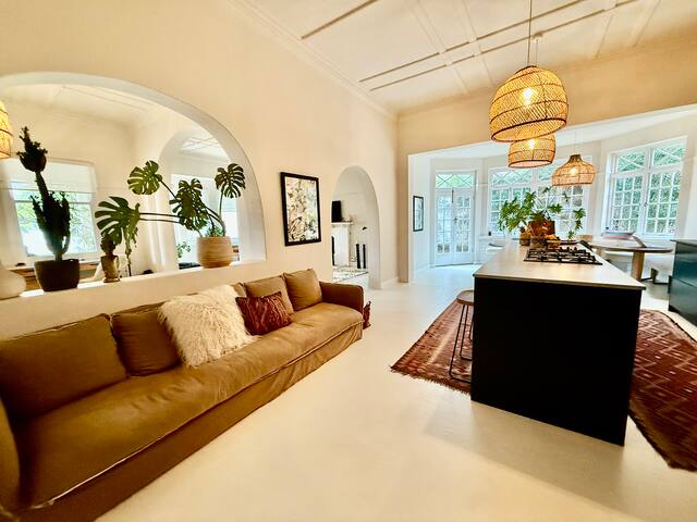 Chic and Modern Victorian Oasis in Sea Point