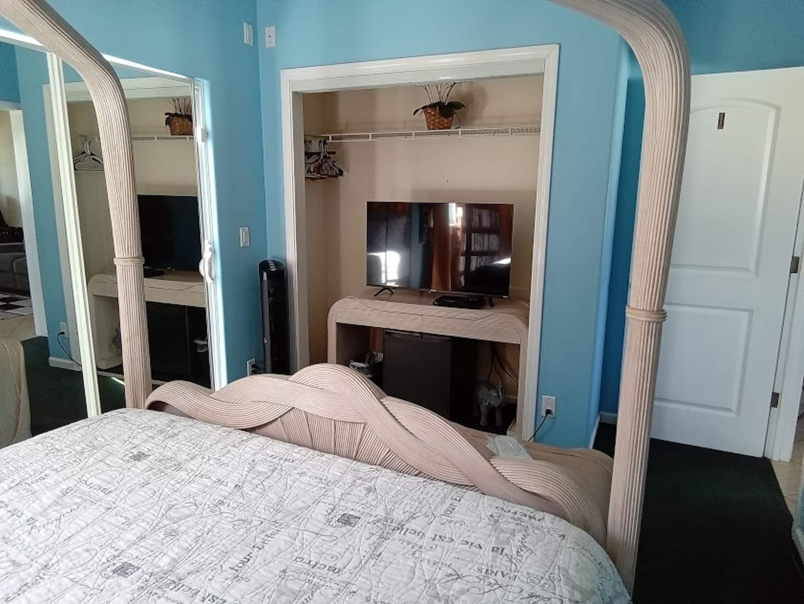 Home in Wailuku · ★4.57 · 1 bedroom · 1 bed · 1 shared bath - Image 1