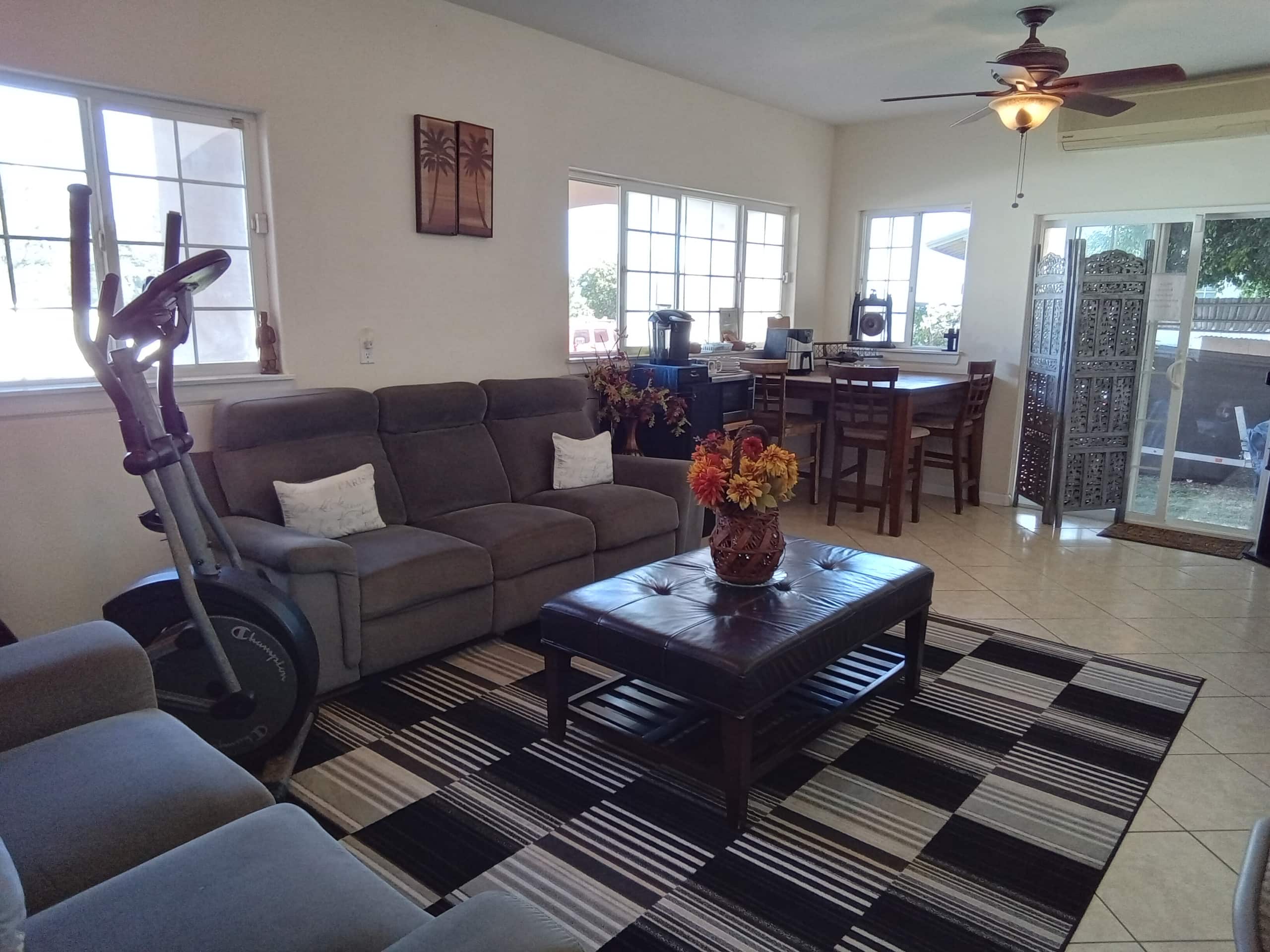 Home in Wailuku · ★5.0 · 1 bedroom · 2 beds · 1 shared bath - Image 6