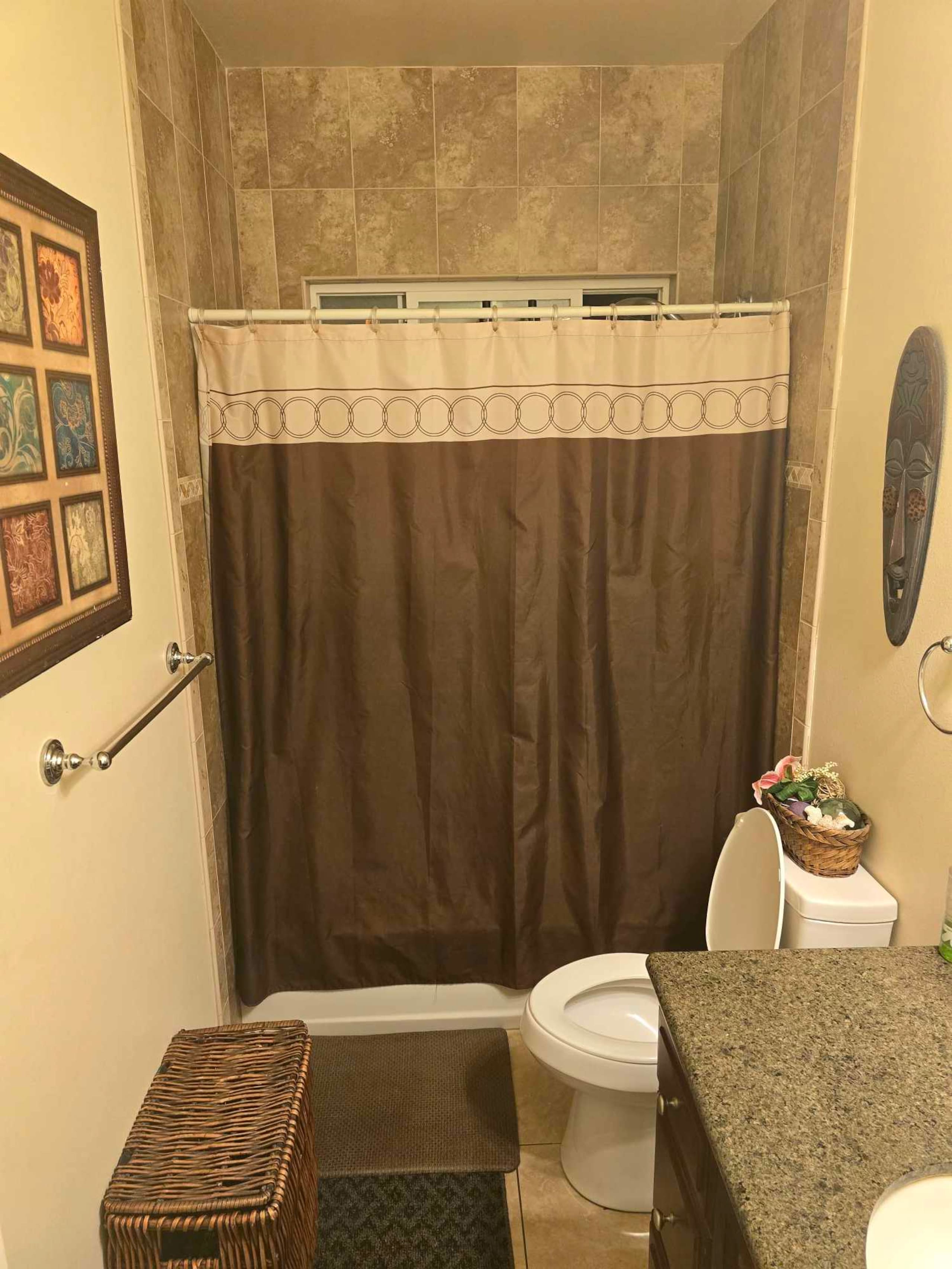 Home in Wailuku · ★5.0 · 1 bedroom · 2 beds · 1 shared bath - Image 14