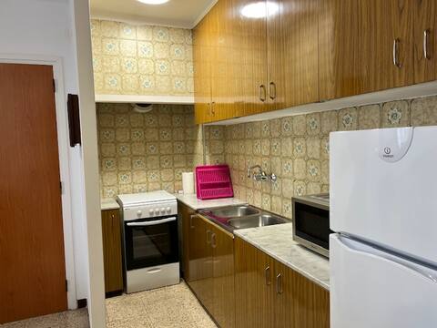 Anuncio de Airbnb popular: Cozy apartment for 2 people in the center en El Port De La Selva