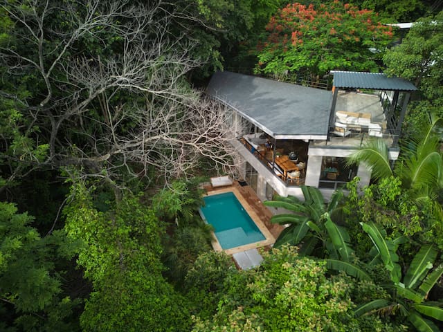 Open air living at Treehouse Hideaway, Tamarindo