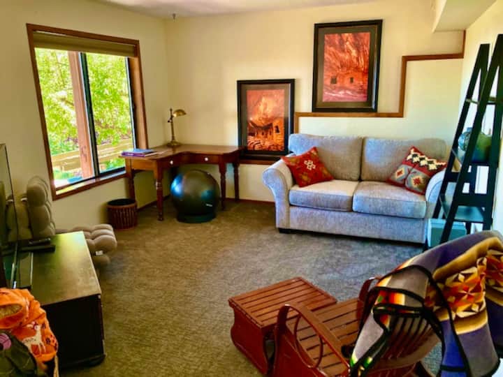 Amazing Views, Pool, Hot Tub & Hiking Trails - Klamath Falls, OR