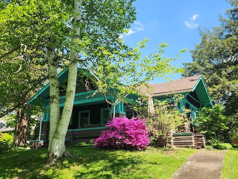 The Catskill Craftman Cabin
