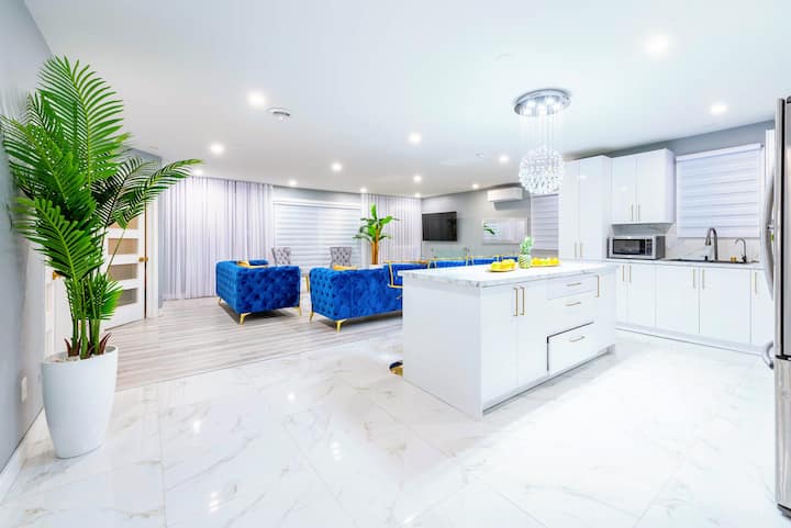 Free Parking | Modern & Cozy Stay Near Downtown. - Brossard